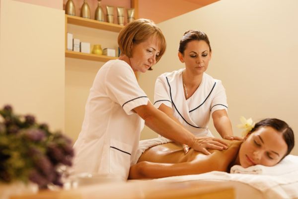 Devenir masseur en Suisse : formation et bien-être avec RFormation
