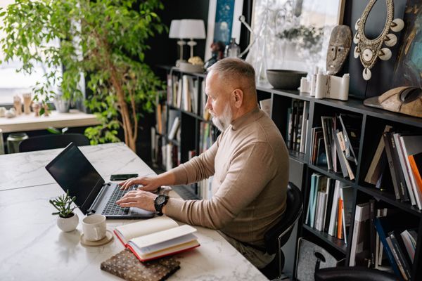 Le guide des sites de rencontre pour personnes âgées